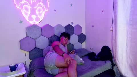 Snapshot of desireduo_tgn chatting on 5, 1, 2025 TORI AND MR. BEAR online show from 5, 1, 2025