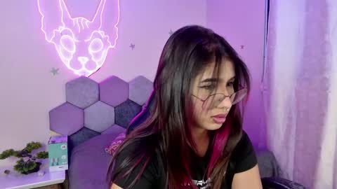 Snapshot of desireduo_tgn chatting on 12, 1, 2025 TORI AND MR. BEAR online show from 12, 1, 2025