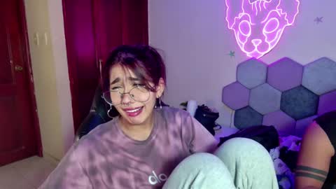 Snapshot of desireduo_tgn chatting on 19, 2, 2025 TORI AND MR. BEAR online show from 19, 2, 2025