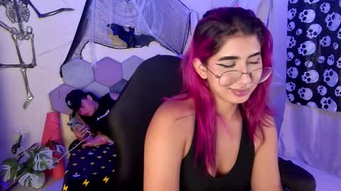 Snapshot of desireduo_tgn chatting on 29, 10, 2025 TORI AND MR. BEAR online show from 29, 10, 2025