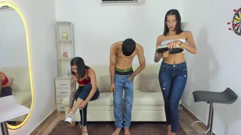 JASMINE  - DARWIN - MEGAN - JUANCA online show from 7, 6, 2026