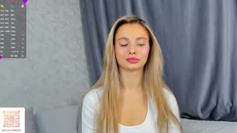 Snapshot of desireeclipse chatting on 21, 11, 2025 Willow online show from 21, 11, 2025