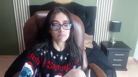 Snapshot of desiring__angel chatting on 4, 12, 2024 Desiring Angel online show from 4, 12, 2024