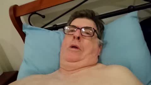 Desmon1958 online show from 12, 4, 2026