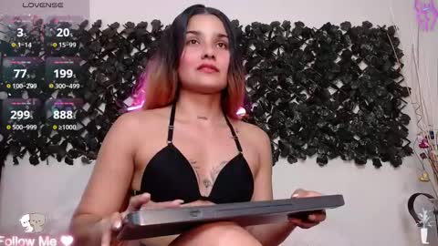 Snapshot of destinyhills_ chatting on 6, 1, 2025 Destiny online show from 6, 1, 2025