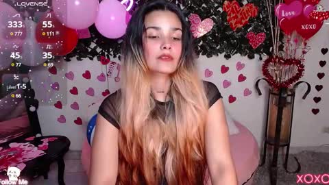 Snapshot of destinyhills_ chatting on 18, 2, 2025 Destiny online show from 18, 2, 2025