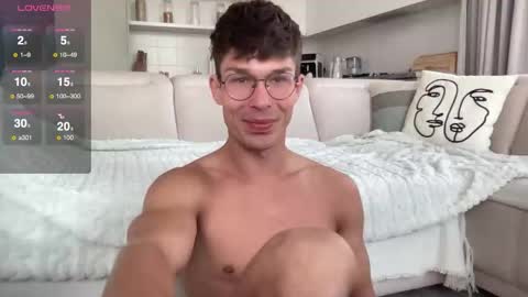 Snapshot of destroy_boy chatting on 3, 10, 2025 INSTAGRAM justmichaelross online show from 3, 10, 2025