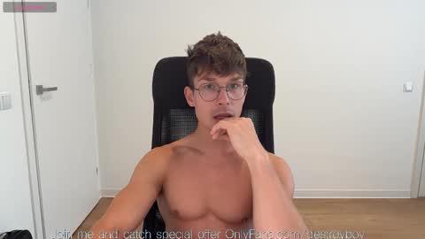 Snapshot of destroy_boy chatting on 6, 10, 2025 INSTAGRAM justmichaelross online show from 6, 10, 2025