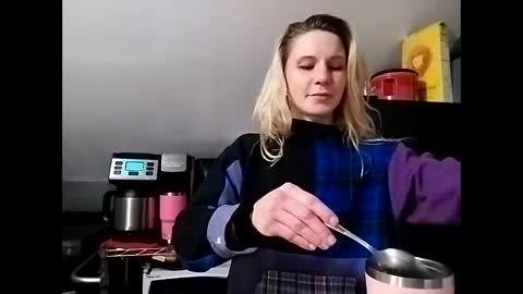 Snapshot of desturbingdetale699 chatting on 1, 1, 2025 desturbingdetale699 online show from 1, 1, 2025