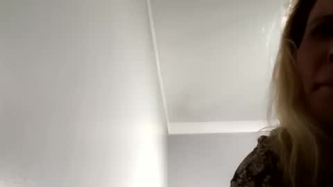 Snapshot of desturbingdetale699 chatting on 28, 9, 2025 desturbingdetale699 online show from 28, 9, 2025