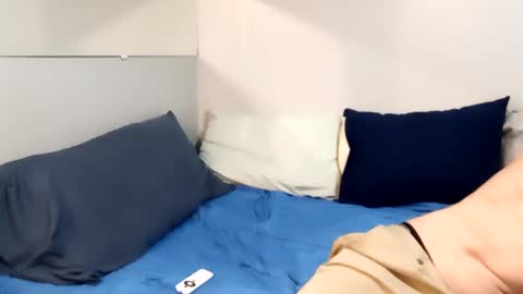 Snapshot of desturbingdetale699 chatting on 8, 10, 2025 desturbingdetale699 online show from 8, 10, 2025