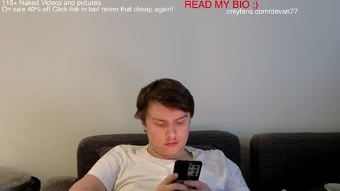 Snapshot of devantheplug chatting on 12, 12, 2024 Devan online show from 12, 12, 2024