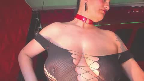 devil_taylorx online show from 15, 9, 2025