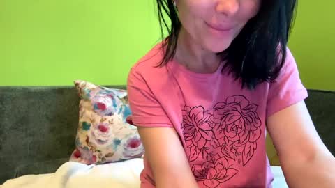 Snapshot of devilbunny01 chatting on 20, 10, 2025 Tina online show from 20, 10, 2025