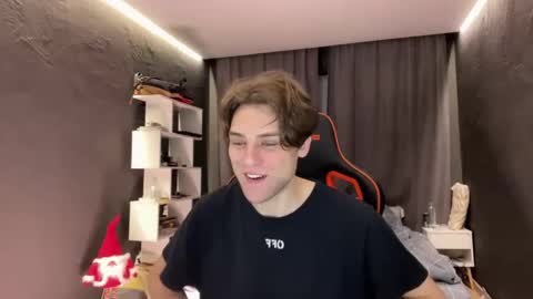 devilnut1 online show from 2, 12, 2025