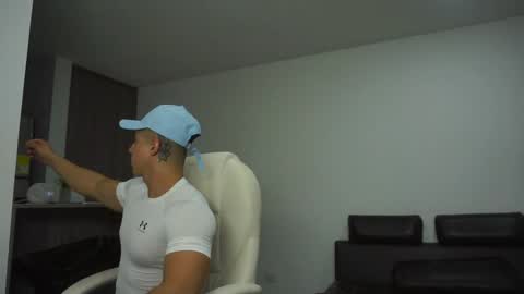 Devin Hunter online show from 4, 12, 2024