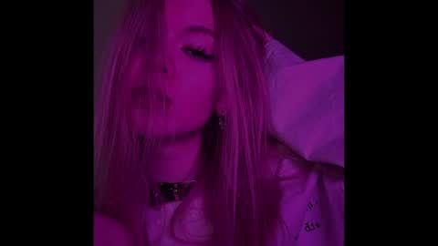 Snapshot of dewdropdoll chatting on 26, 4, 2026 dewdropdoll online show from 26, 4, 2026