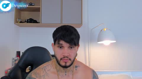 JULIAN online show from 17, 1, 2025