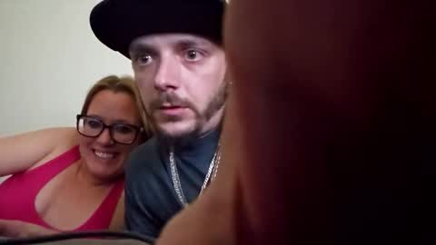 dharbison23 online show from 19, 10, 2025