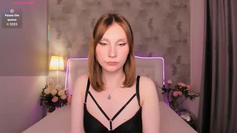 Snapshot of di_moore chatting on 5, 10, 2025 I EEO my schedule this week Thu - Sat 23000800 Sun 08001600 UTC3 online show from 5, 10, 2025