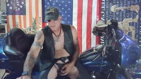 Snapshot of diabolic_yeti76 chatting on 25, 4, 2026 Yeti online show from 25, 4, 2026