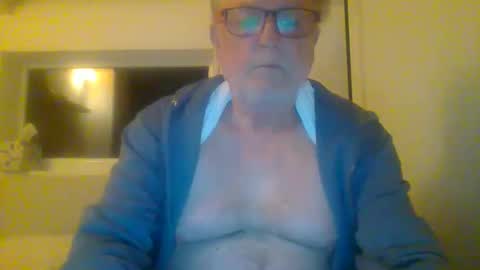 Snapshot of dial76 chatting on 8, 3, 2025 dial76 online show from 8, 3, 2025