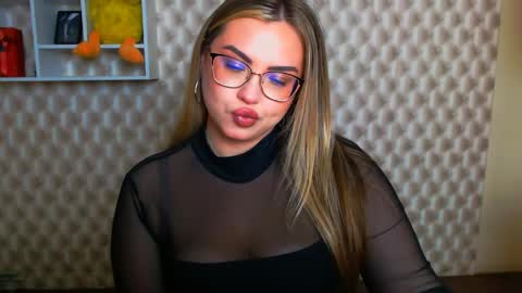 Snapshot of diamantkriss_ chatting on 5, 5, 2026 Kriss online show from 5, 5, 2026