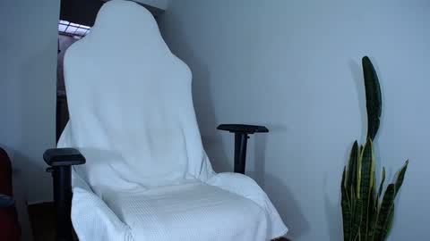 Snapshot of diamond_black00 chatting on 15, 1, 2025 MaSSimo online show from 15, 1, 2025