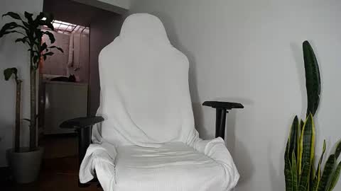 Snapshot of diamond_black00 chatting on 23, 2, 2025 MaSSimo online show from 23, 2, 2025