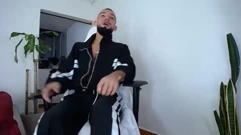 Snapshot of diamond_black00 chatting on 17, 9, 2025 MaSSimo online show from 17, 9, 2025