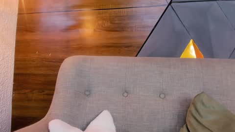 Camila and Megan online show from 30, 1, 2025