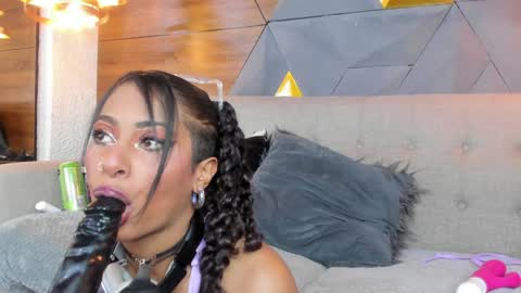 Camila and Megan online show from 1, 2, 2025