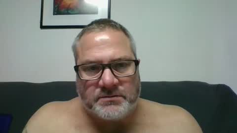Snapshot of diamond_couple_82 chatting on 2, 1, 2025 diamond_couple_82 online show from 2, 1, 2025