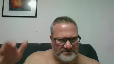Snapshot of diamond_couple_82 chatting on 6, 1, 2025 diamond_couple_82 online show from 6, 1, 2025