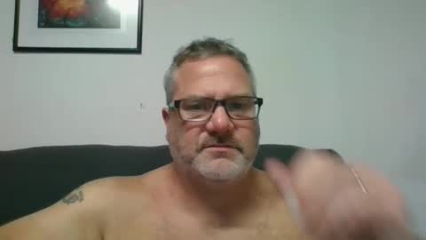 Snapshot of diamond_couple_82 chatting on 19, 10, 2025 diamond_couple_82 online show from 19, 10, 2025