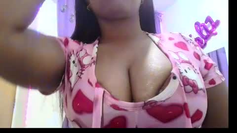 Snapshot of diamondd_gold chatting on 23, 6, 2026 diamondd_gold online show from 23, 6, 2026