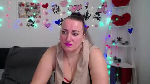 Snapshot of dianamgg chatting on 6, 3, 2025 Diana online show from 6, 3, 2025