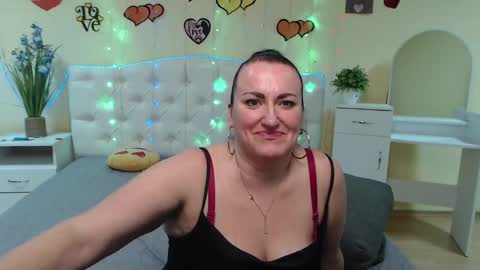 Snapshot of dianamgg chatting on 12, 3, 2025 Diana online show from 12, 3, 2025