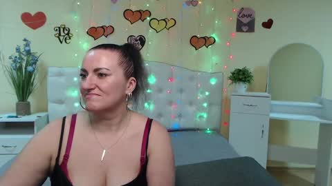 Snapshot of dianamgg chatting on 12, 3, 2025 Diana online show from 12, 3, 2025