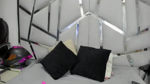 dianarous online show from 16, 3, 2026