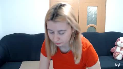 dianasmiey7 online show from 7, 3, 2025