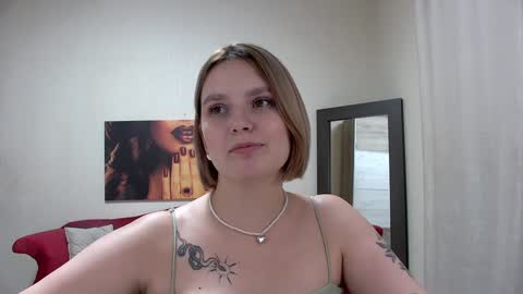 Snapshot of dianemills chatting on 1, 2, 2025 Diane Mills online show from 1, 2, 2025