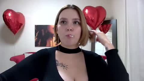 Snapshot of dianemills chatting on 19, 2, 2025 Diane Mills online show from 19, 2, 2025