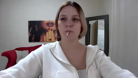 Snapshot of dianemills chatting on 10, 3, 2025 Diane Mills online show from 10, 3, 2025