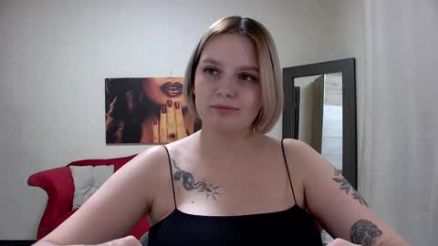 Snapshot of dianemills chatting on 11, 3, 2025 Diane Mills online show from 11, 3, 2025