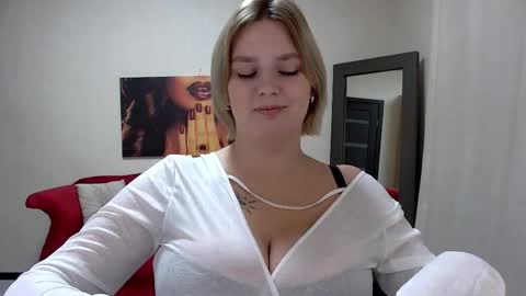 Snapshot of dianemills chatting on 22, 9, 2025 Diane Mills online show from 22, 9, 2025