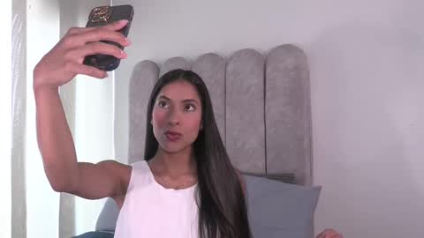 Melania   -    online show from 13, 2, 2025