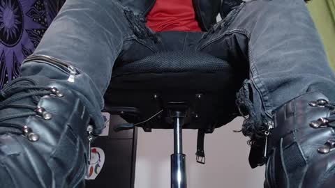 DICAPRIO online show from 18, 12, 2024