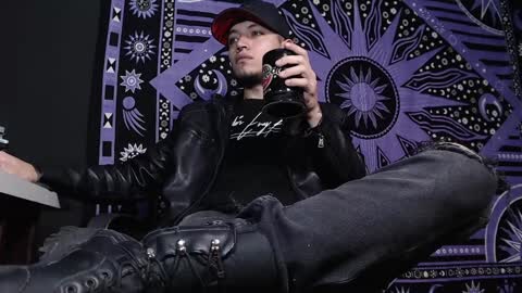 DICAPRIO online show from 28, 1, 2025