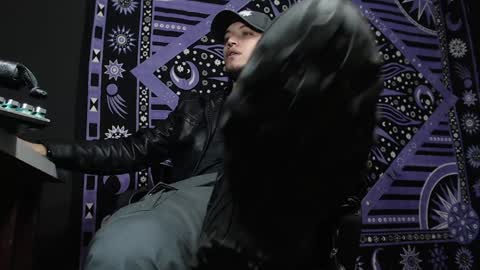 DICAPRIO online show from 5, 2, 2025